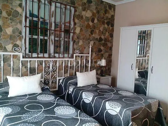 Tono El Alguacil Holiday home Selaya